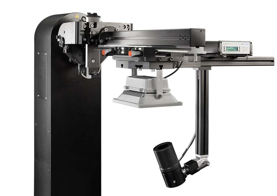 A special cantilever for the LGS 1000 permits quick and simple correction in accordance with CIE S 025