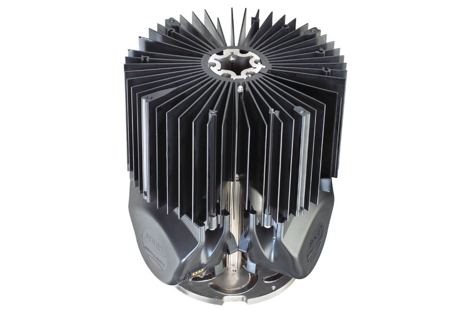 SynJet R150-170 drastically increases cost-savings for high bay LED lighting and enables easier design and installation