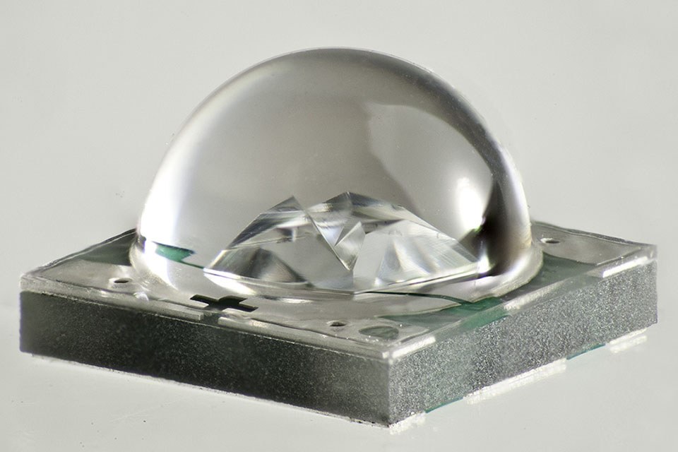 Cree Launches New HighPerformance XLamp® XTE Royal Blue LED and