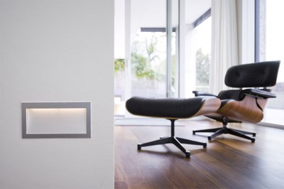 Thematic design element: ZEN IN recessed wall luminaires have been positioned at socket level and can be found in almost every room in the house