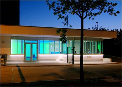 The reception building of OSRAM Opto Semiconductors in Regensburg (Germany) is one of the first buildings in Germany that is lit completely by LEDs inside and out (Source: OSRAM).