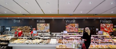 LEDs only: the first SPAR climate-protection supermarket was opened in Vienna, fitted with nothing but LED luminaires by Zumtobel.