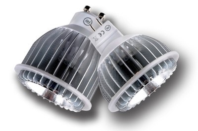 Forge Europa's new GU10 and MR16 replacement lamps offer 670 lm at 9.5 W and 590 lm at 7.5W resulting in ground breaking 70.5 lm/W and 78.7 lm/W respectively