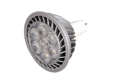 Maintaining the ANSI form factor and  just using 8W, LSG's new MR16 lamp challenges the luminous flux of 50W halogen lamps