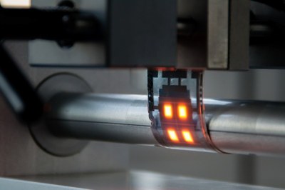 Flexible organic light-emitting diodes (OLED) with transparent electrodes © Fraunhofer COMEDD