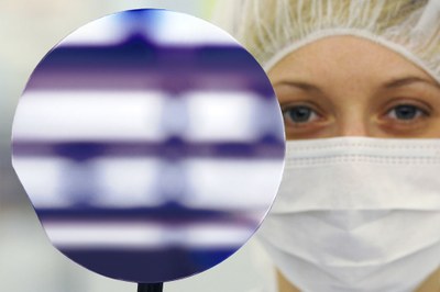 Osram high-performance LED chips based on InGaN technology today are fabricated on wafers with a diameter of 6 inches