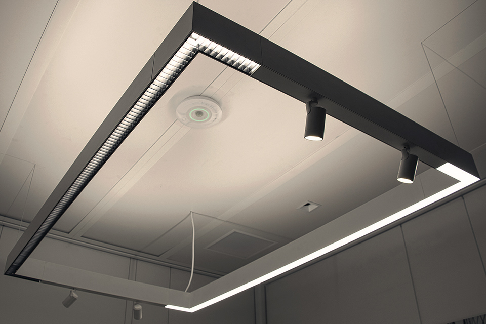 Amerlux Expands Linea with Adjustable Accents — LED professional - Lighting Technology, Magazine