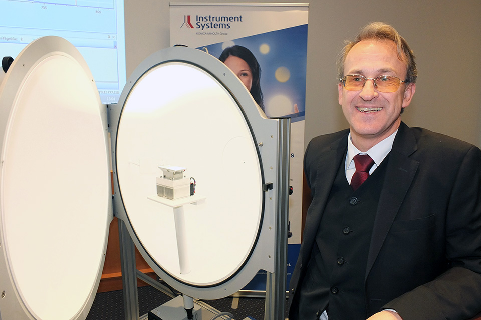 Measurement Seminar – from SSL to Displays — LED professional - LED ...