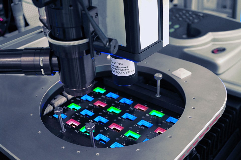 Electron Beam Patterning for Full-Color HR OLED Displays — LED ...